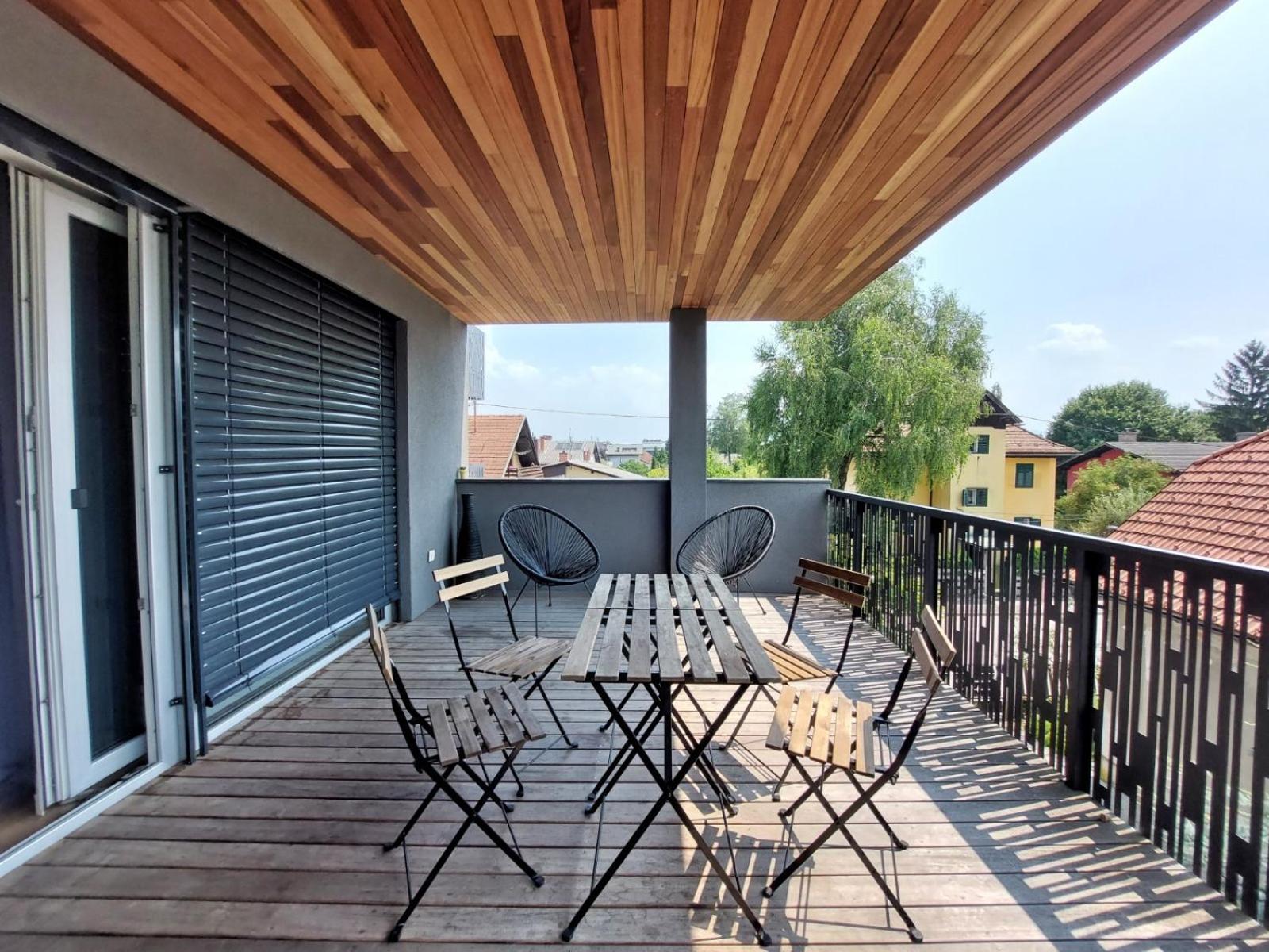 Rose Valley, Modern & Apartma *